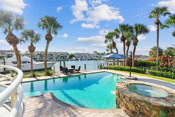 Exterior, Lake, Pool
