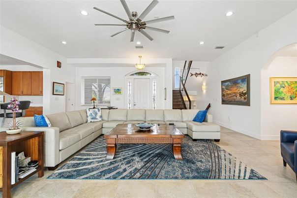 Interior, Living room, Pendant Lights, Recessed Lighting