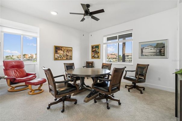 Dining room, Interior, Recessed Lighting