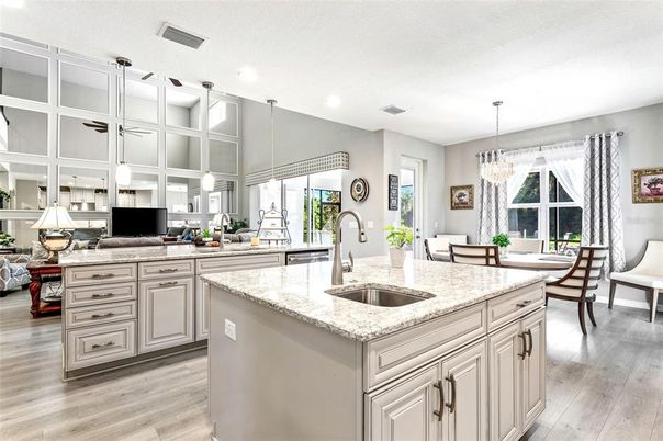 Chandelier, Dining room, Interior, Kitchen, Recessed Lighting, Wood Texture Flooring
