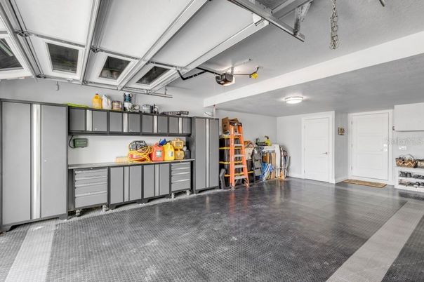 Garage, Interior