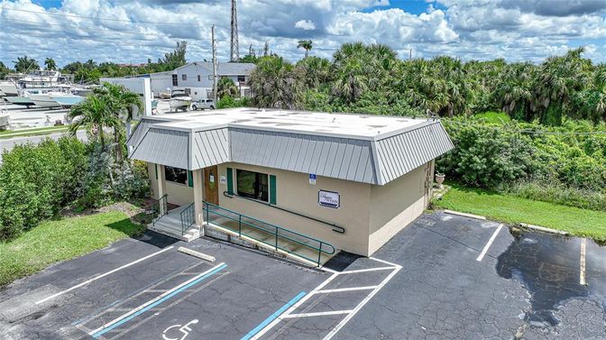 Exterior, Drone
