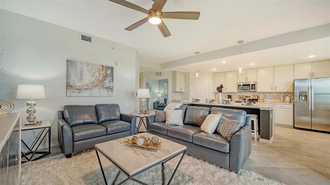 Interior, Kitchen, Living room, Pendant Lights, Recessed Lighting, Stainless Steel Appliances
