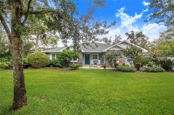 Backyard, Exterior, Facade, Ranch