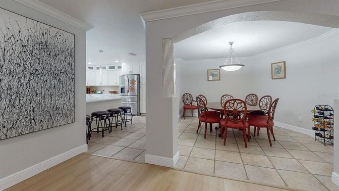 Dining room, Interior, Kitchen, Pendant Lights, Recessed Lighting, Wood Texture Flooring