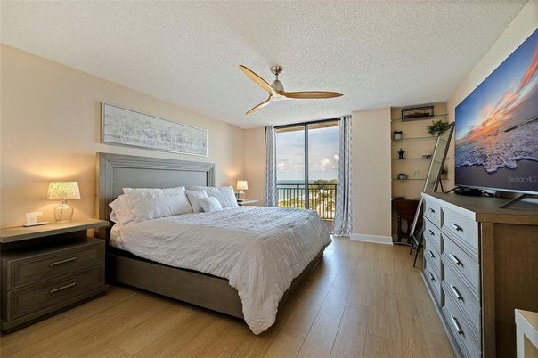 Bedroom, Interior, Water, Wood Texture Flooring