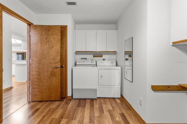 Interior, Utility Closets, Washer, Wood Texture Flooring