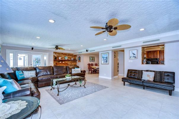 Dining room, Interior, Living room, Recessed Lighting