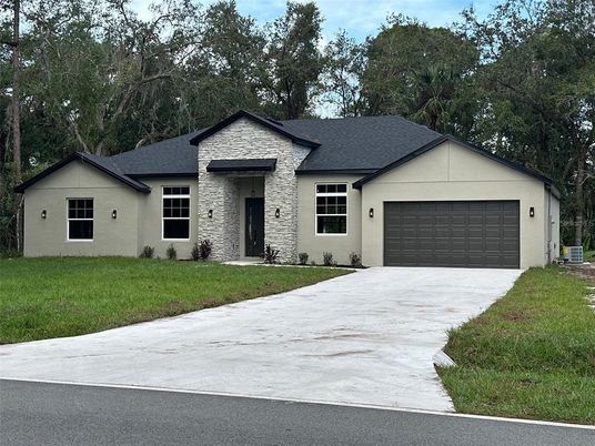 Attached, Exterior, Facade, Ranch