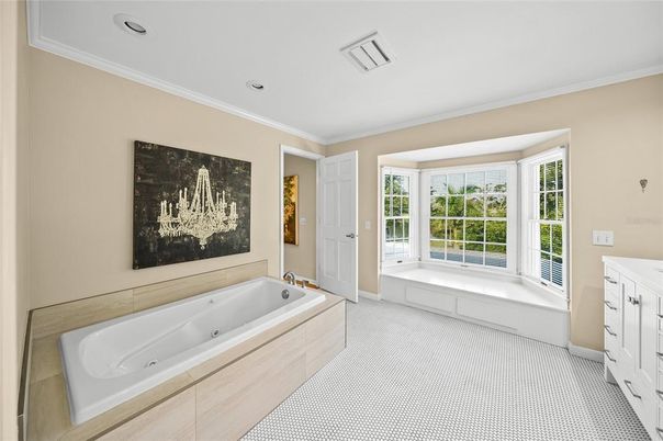 Bathroom, Interior, Recessed Lighting