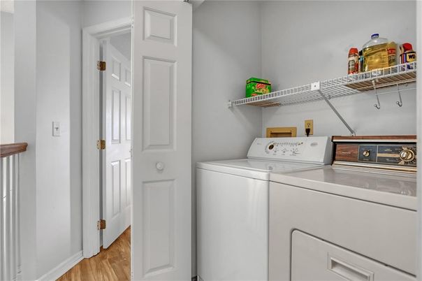 Interior, Utility Closets, Washer, Wood Texture Flooring