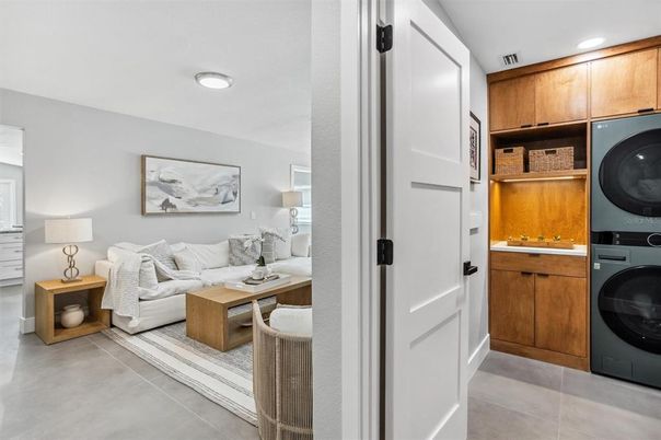 Interior, Living room, Recessed Lighting, Washer