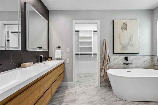 Bathroom, Dual Sink Vanities, Free Standing Baths, Interior, Marble, Walk-in Closets