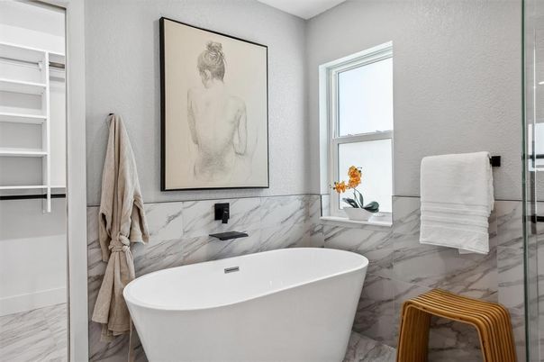 Bathroom, Free Standing Baths, Interior, Marble, Marble Walls