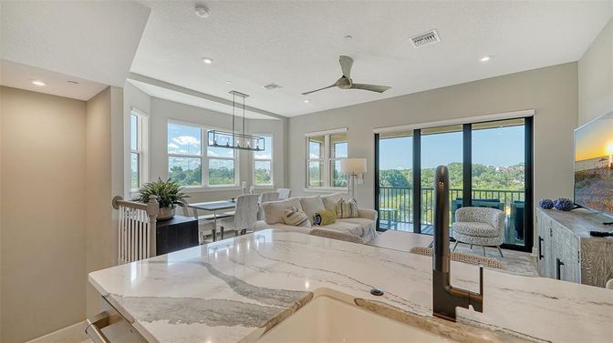 Dining room, Interior, Living room, Pendant Lights, Recessed Lighting