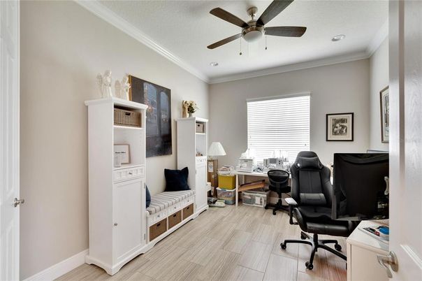 Home Office, Interior, Recessed Lighting, Wood Texture Flooring