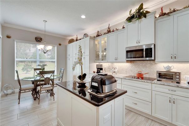 Chandelier, Dining room, Interior, Kitchen, Recessed Lighting, Wood Texture Flooring