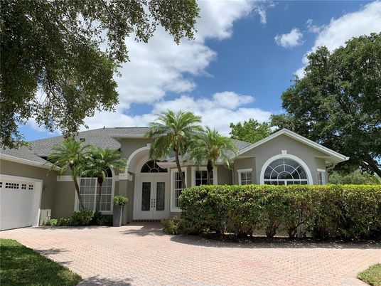 Attached, Exterior, Facade, Ranch