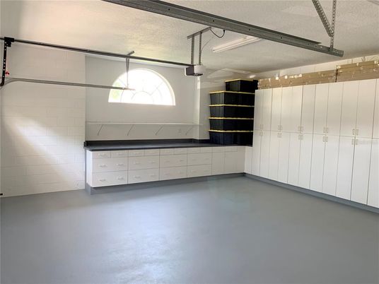 Garage, Interior