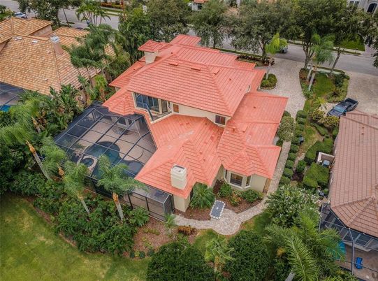Exterior, Drone