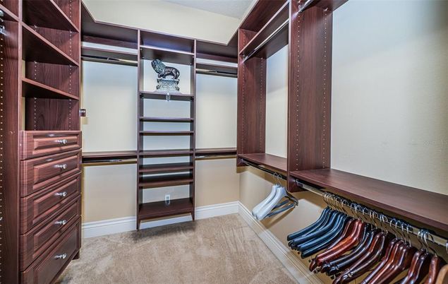 Interior, Walk-in Closets