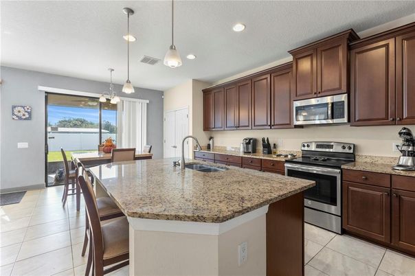 Dining room, Interior, Kitchen, Pendant Lights, Recessed Lighting, Stainless Steel Appliances