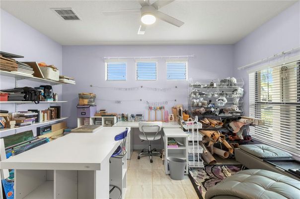 Home Office, Interior