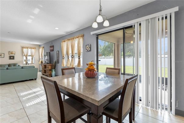 Dining room, Interior, Living room, Pendant Lights, Recessed Lighting