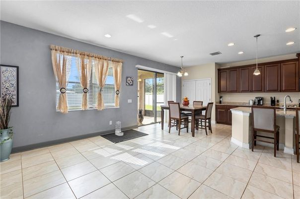 Dining room, Interior, Kitchen, Pendant Lights, Recessed Lighting