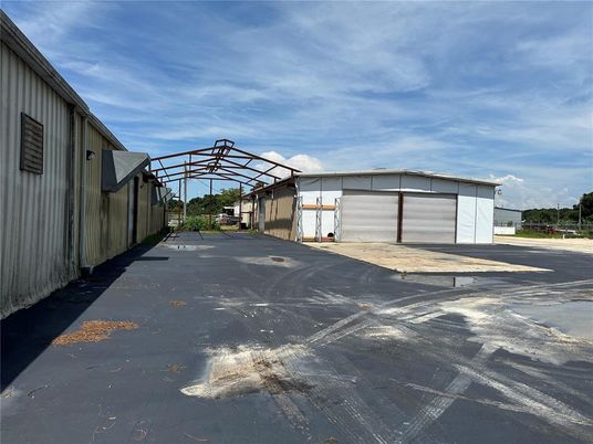 Detached Garage, Exterior
