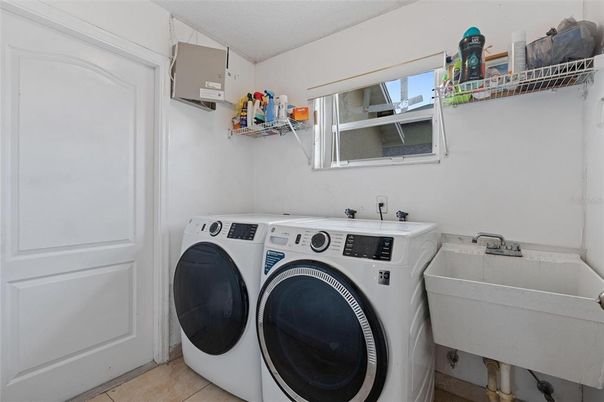 Interior, Washer