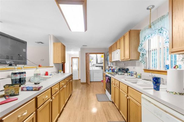 Interior, Kitchen, Pendant Lights, Wood Texture Flooring