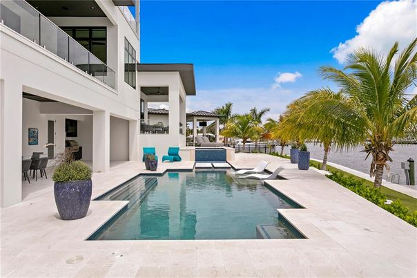 Exterior, Pool, Water