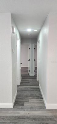 Interior, Recessed Lighting, Wood Texture Flooring