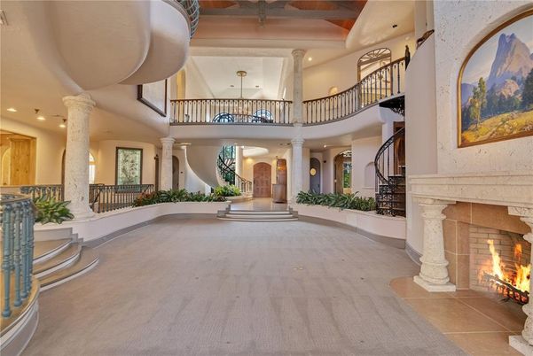 Fireplace, Interior, Recessed Lighting