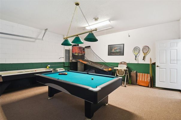Billiard Table, Game Room, Interior