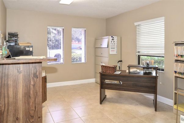 Home Office, Interior