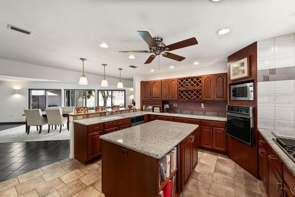 Dining room, Interior, Kitchen, Pendant Lights, Recessed Lighting
