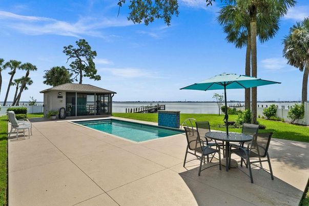 Exterior, Pool, Water