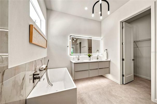 Bathroom, Dual Sink Vanities, Free Standing Baths, Interior, Pendant Lights, Recessed Lighting