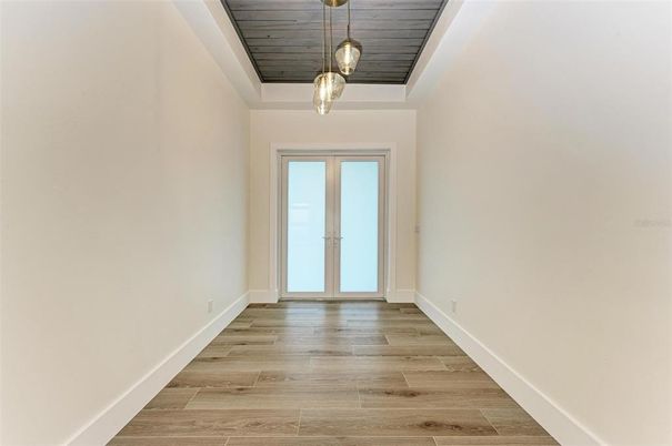 Empty room, Interior, Pendant Lights, Wooden Ceilings, Wood Texture Flooring