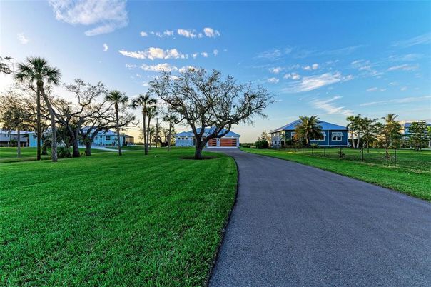 Backyard, Detached Garage, Exterior