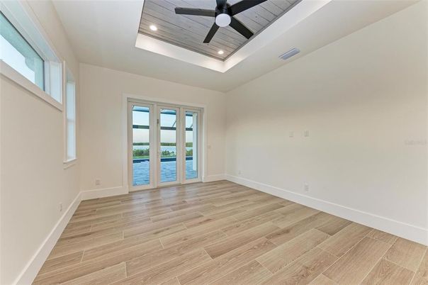 Empty room, Interior, Recessed Lighting, Wood Texture Flooring