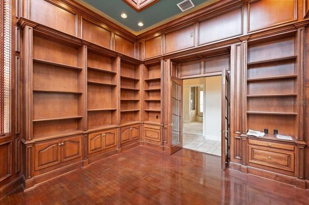 Interior, Recessed Lighting, Walk-in Closets, Wood Texture Flooring