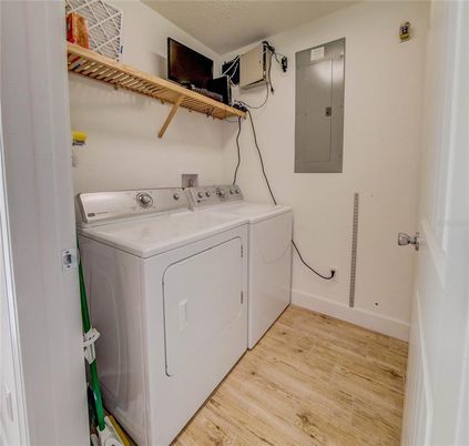 Interior, Utility Closets, Washer, Wood Texture Flooring