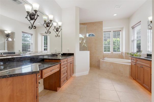 Bathroom, Dual Sink Vanities, Interior, Recessed Lighting