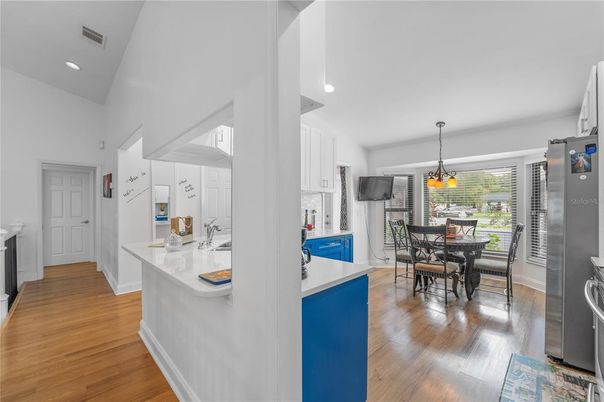 Dining room, Interior, Kitchen, Pendant Lights, Recessed Lighting, Wood Texture Flooring
