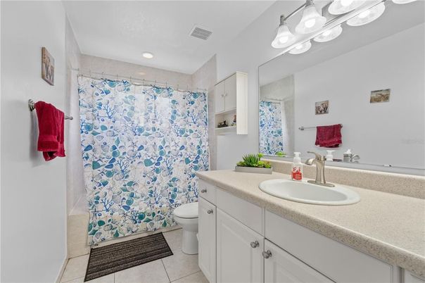 Bathroom, Interior, Recessed Lighting