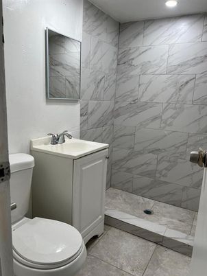 Bathroom, Interior, Marble Walls, Recessed Lighting