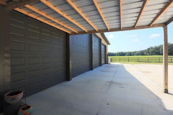 Detached Garage, Exterior
